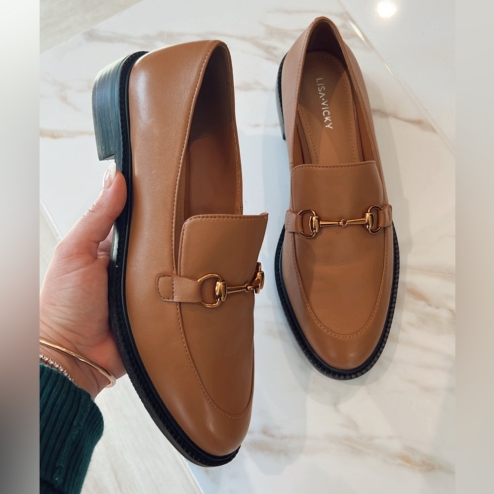 NWOT Lisa Vicky Tan Leather Loafers with Gold Accent and Flat Heel - Picture 2 of 6